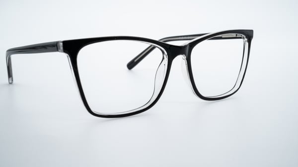 Advantage W913 Black Crystal Laminate