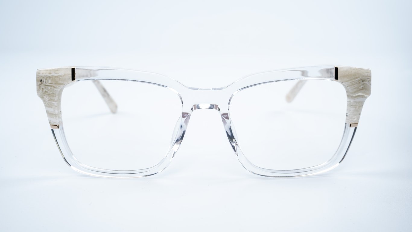 L.A.M.B. LA137 Crystal