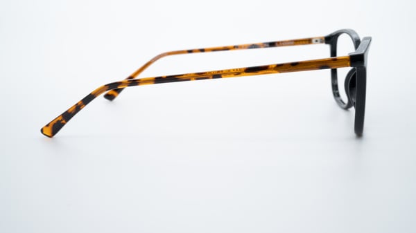 Advantage W902 Black Tortoise