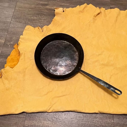 Carbon steel forged frying pan