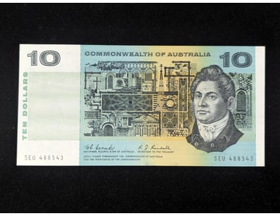 R302 1967 AUSTRALIAN TEN DOLLAR BANKNOTE SIGNED BY...