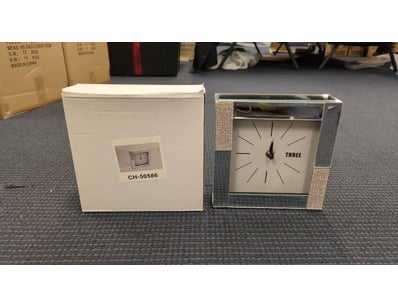 6x Square Glass, Blingy Battery Operated Clocks
...