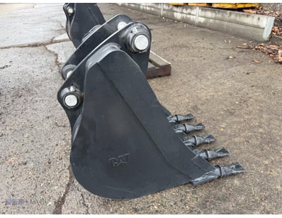 Heavy Duty CAT Bucket 

Ears 210mm and 255mm
Pi...