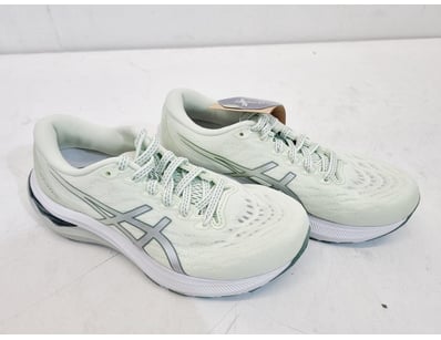 Major Brand Apparel & Footwear Liquidation Even... - Lot 303