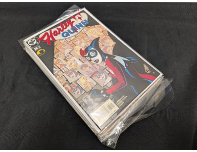 HARLEY QUINN COMIC BOOK COLLECTION - DC COMICS

...