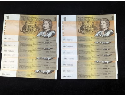 AUSTRALIAN ONE DOLLAR NOTES - SEQUENTIAL BUNDLE (D...