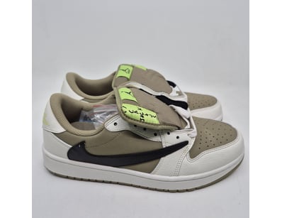 Designer Vault (A984) - Lot 7623