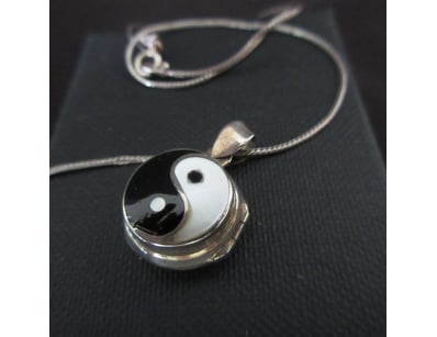 Vintage Estate Jewellery & Collectables (A981) - Lot 37