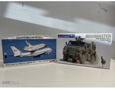 LOT OF 2 UNASSEMBLED MODEL KITS - SPACE SHUTTLE OR...