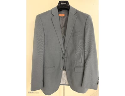MILANO 3 PIECE POLYESTER MEN SUIT SIZE 92

Materia...