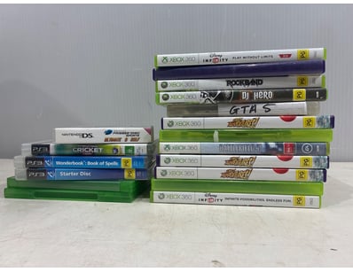 Xbox 360 / PS4 / Nintendo DS / PS3 Game lot 

x ...