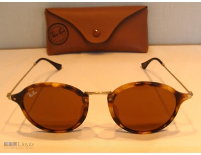 RAY BAN SUNGLASSSES RB2447 

Made In Italy With Ra...