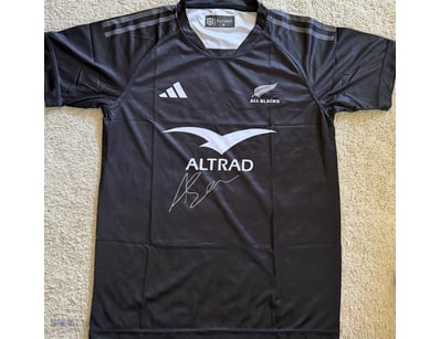 ARDIE SAVEA SIGNED NZ ALL BLACKS JERSEY 

A New Ze...