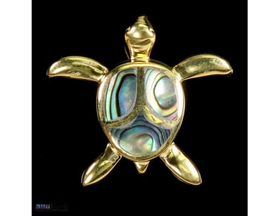NATURAL MOTHER OF PEARL TURTLE PENDANT.      

Nat...