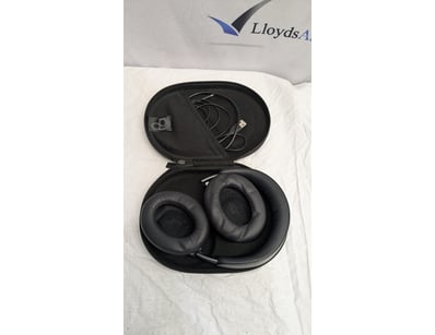 UNRESERVED Airport - Lost Property (A980) - Lot 254