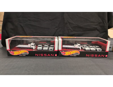 2X HOT WHEELS PREMIUM NISSAN COLLECTOR SET -  BOX ...
