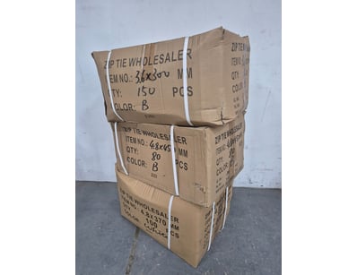 Zip tie, assorted sizes and colours, quantity unkn...