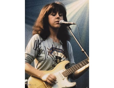 JEFFERSON AIRPLANE'S GRACE SLICK SIGNED PHOTO

Gra...