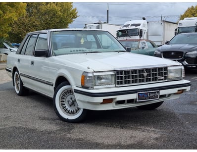 <b>1984 Toyota Crown Sedan - White - 245,593km - 2...