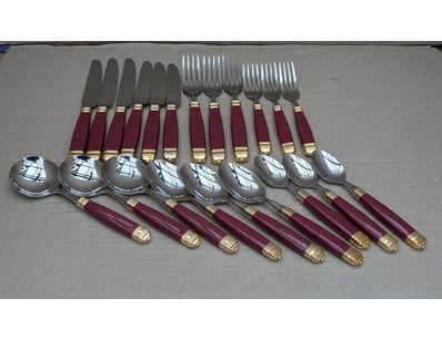 The Curio Collection (A985) - Lot 1021