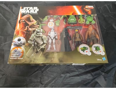 **UNRESERVED** COOKIE'S LIFETIME COLLECTION OF ... - Lot 707