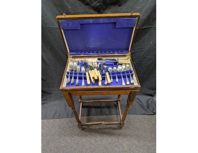 Antique & Vintage Showcase (A979) - Lot 4252
