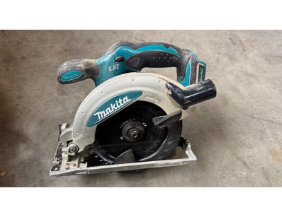 Makita DSS610 cordless circular saw, 18V LXT model...