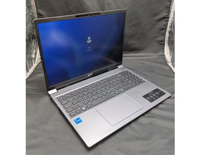 UNRESERVED Airport - Lost Property (A980) - Lot 305