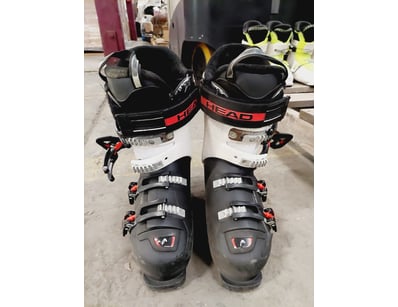 Head Next Edge men's ski boots.
Size: 25.5

