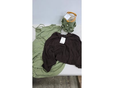 Unclaimed Freight (GCA1002) - Lot 2877