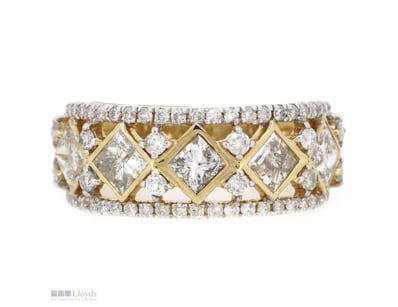 14K YELLOW GOLD AND DIAMOND, DECORATIVE BAND RING....