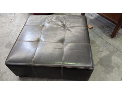 Square Ottoman, Brown Pleather Fabric 

Dimensio...