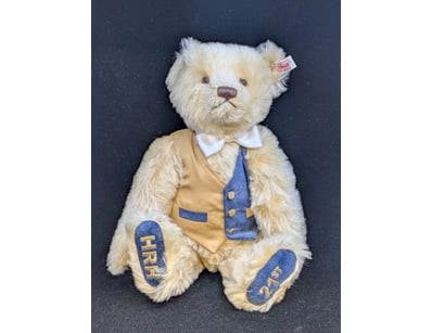 The Curio Collection (A995) - Lot 1158