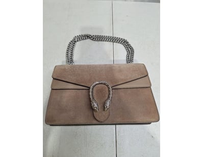 The Curio Collection (A990) - Lot 1000