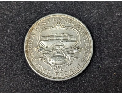 1927 AUSTRALIAN 8 PEARL PARLIAMENT HOUSE FLORIN
...