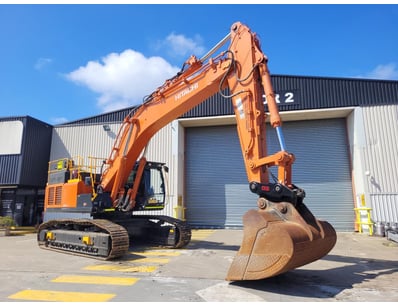Heavy Equipment Machinery Surplus - Lot 8