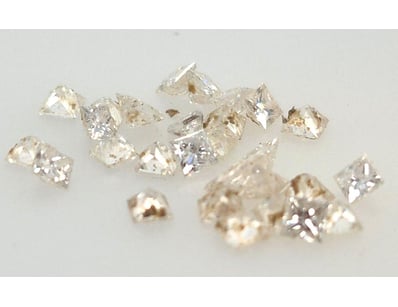 Diamond And Gemstone Market (A1005) - Lot 176