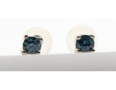 UNRESERVED Affordable Jewellery Valentines Spec... - Lot 400