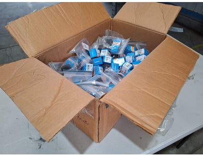 UNRESERVED Trimble Equipment & Accessories Ware... - Lot 104