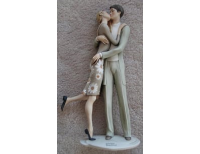 Antiques, Vintage & Interior Treasures (A1006) - Lot 905