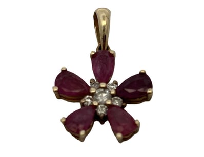 Luxury Pawnbroker Christmas Sale PART 2 (A984) - Lot 556