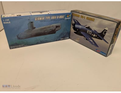 LOT OF TWO VINTAGE SCALE MODEL KITS - GERMAN TYPE ...