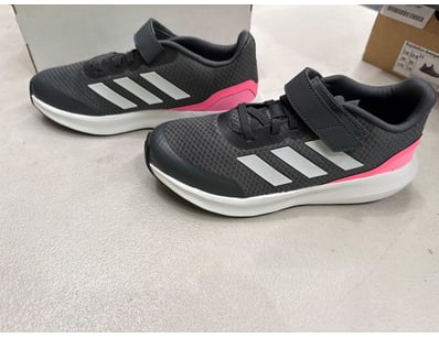 Major Brand Apparel & Footwear Liquidation Even... - Lot 311