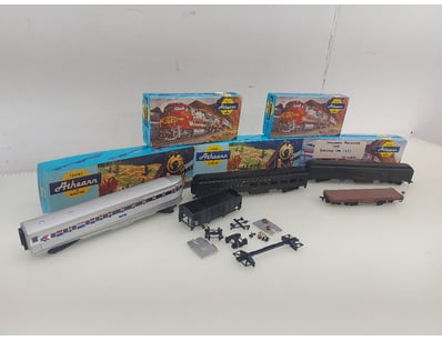 Gadgets, Music & Pastimes (NSWA987) - Lot 1114