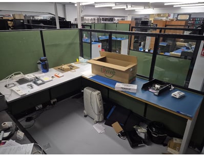 Dyson, Apple & Other Major Brand Reseller Liquid... - Lot 40