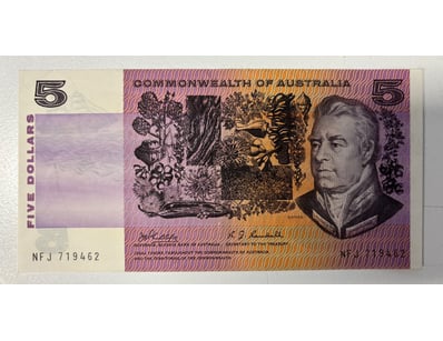 COMMONWEALTH OF AUSTRALIA FIVE DOLLARS BANKNOTE
...