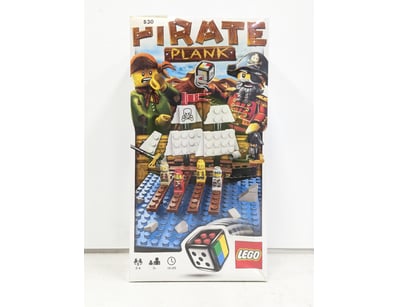 **UNRESERVED** LEGO Pirate Plank set (3848) featur...
