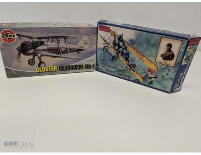 VINTAGE AIRFIX AND TORO MODEL AIRCRAFT KITS - GLOS...