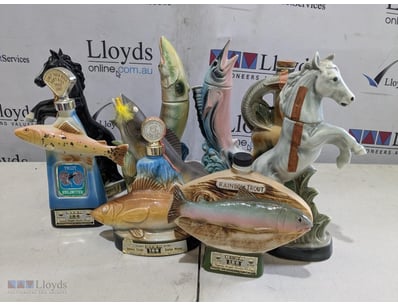 COLLECTION OF VINTAGE CERAMIC LIQUOR DECANTERS - F...