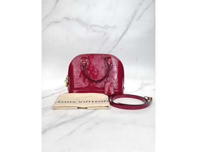 Designer Vault (A979) - Lot 1654